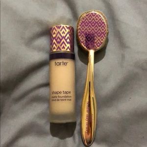Tarte shape tape foundation light neutral w/ brush